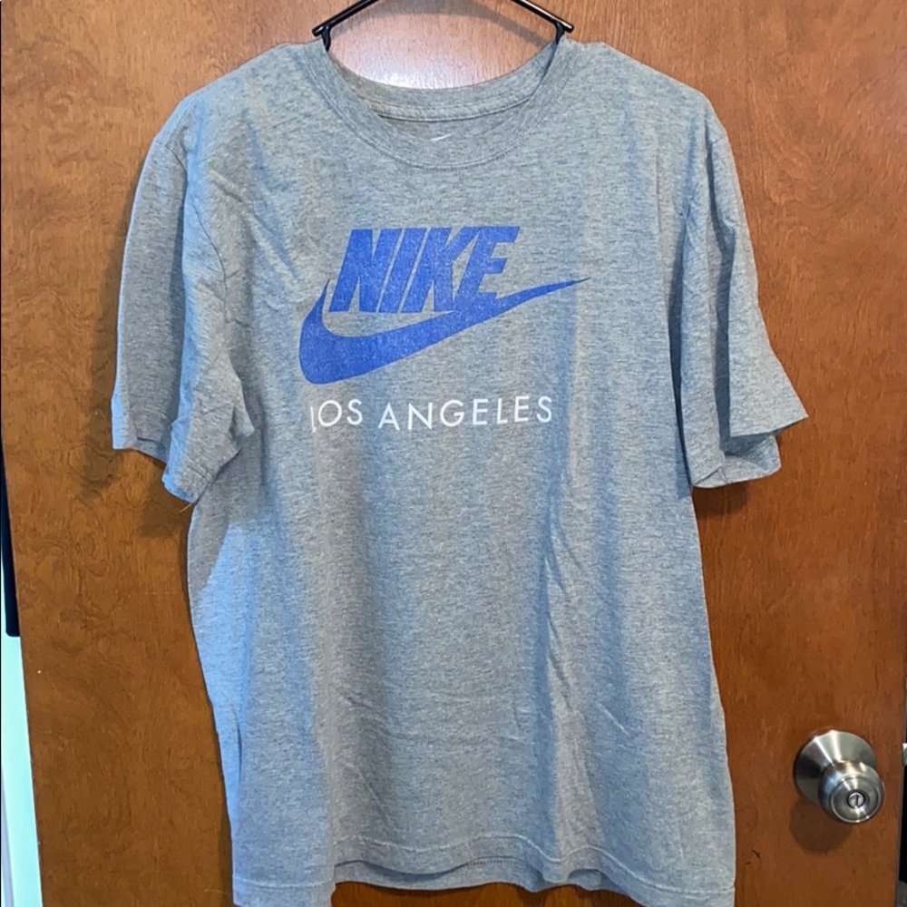 Nike Swoosh Los Angeles T-Shirt